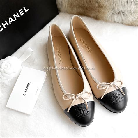 flats chanel bicolor|chanel ballet flats outfits.